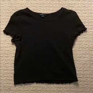 Black cropped t-shirt